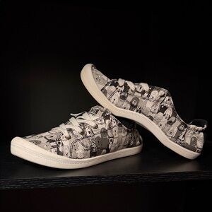 Skechers BOBS Women's Beach Bingo-Dog House Sneakers size 9